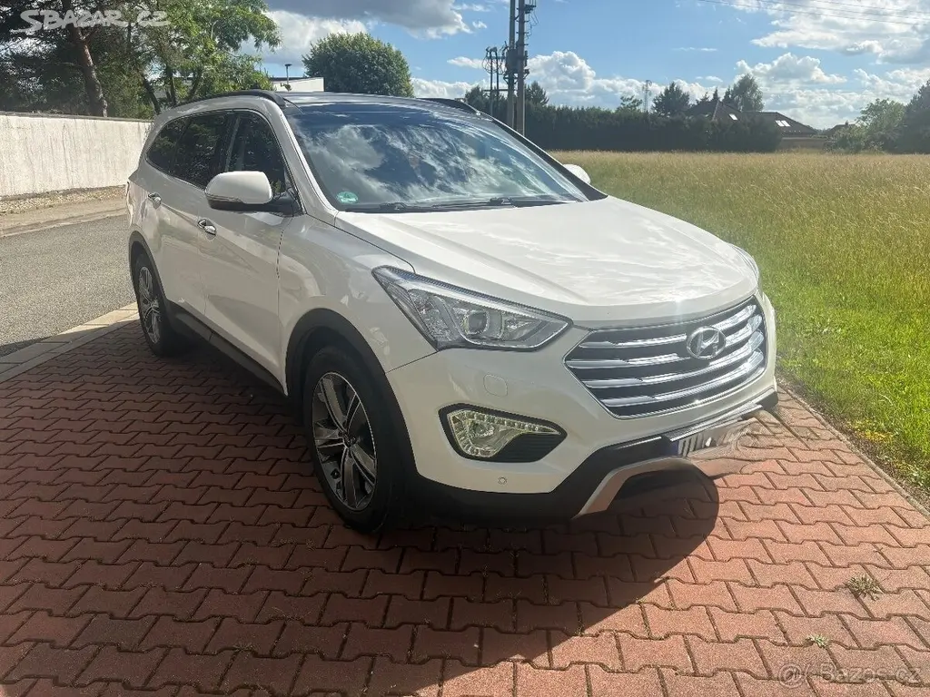 Hyundai Grand Santa Fe 2,2 CRDi 4x4 7míst tažné